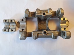 Zeige Details für Nockenwellenlagerbock CB750Four gebraucht Bild von Nockenwellenlagerbock CB750Four gebraucht