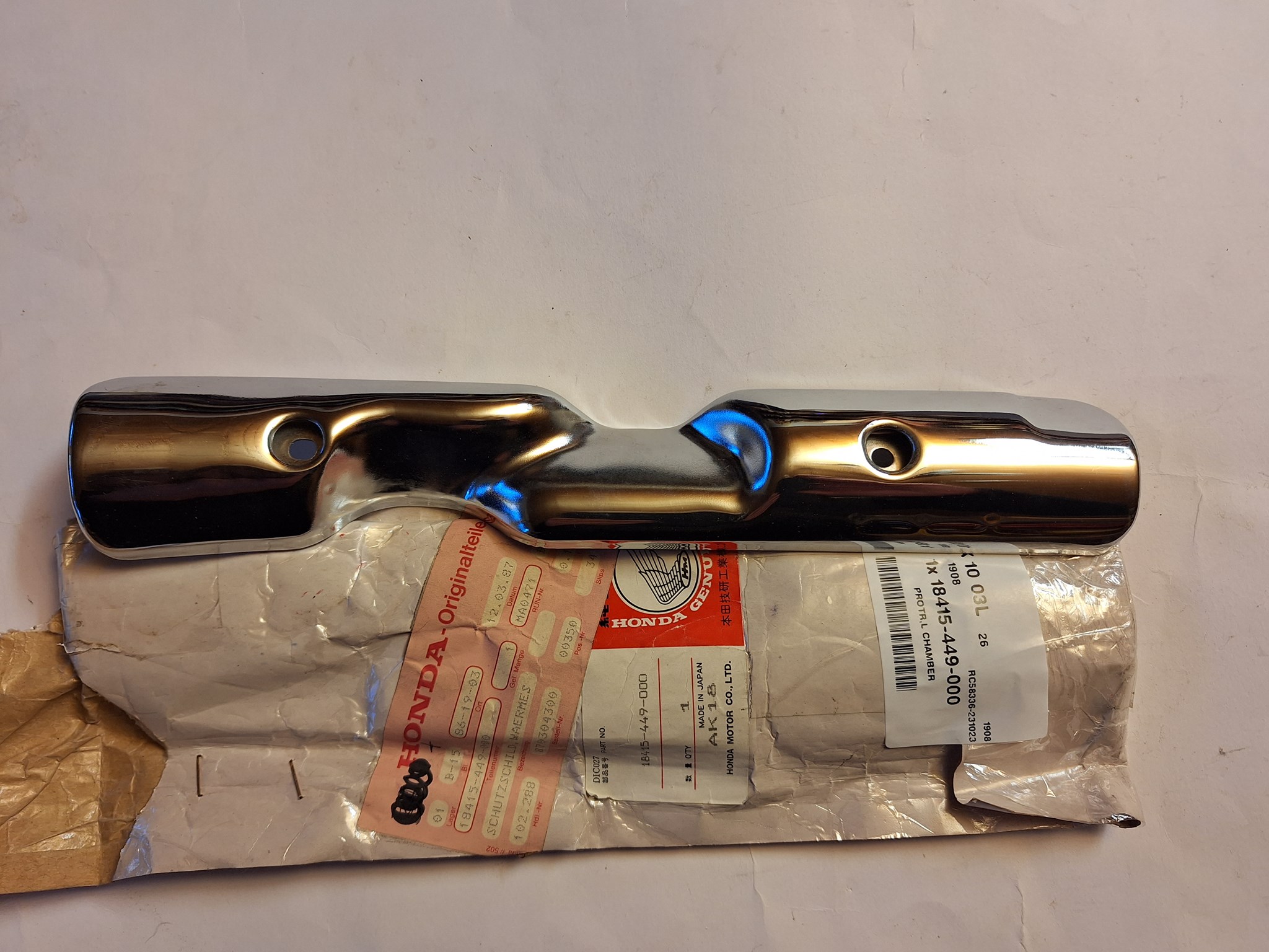 Picture of Auspuffblende CX500 18415-449-000