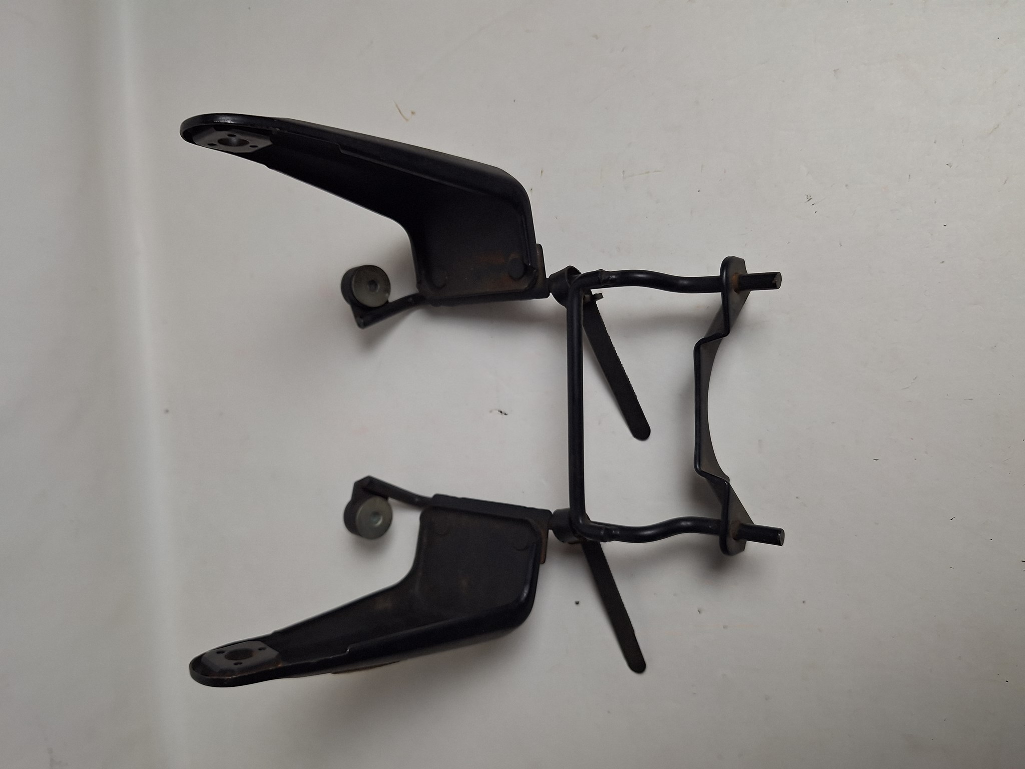 Bild von Honda  STREBE SCHEINW.-GEHAEUSE  61315-445-610