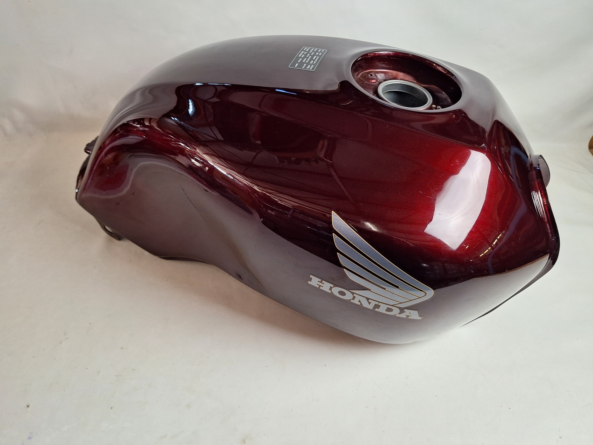 Picture of KRAFTSTOFFTANK  17520-MW3-E10ZC