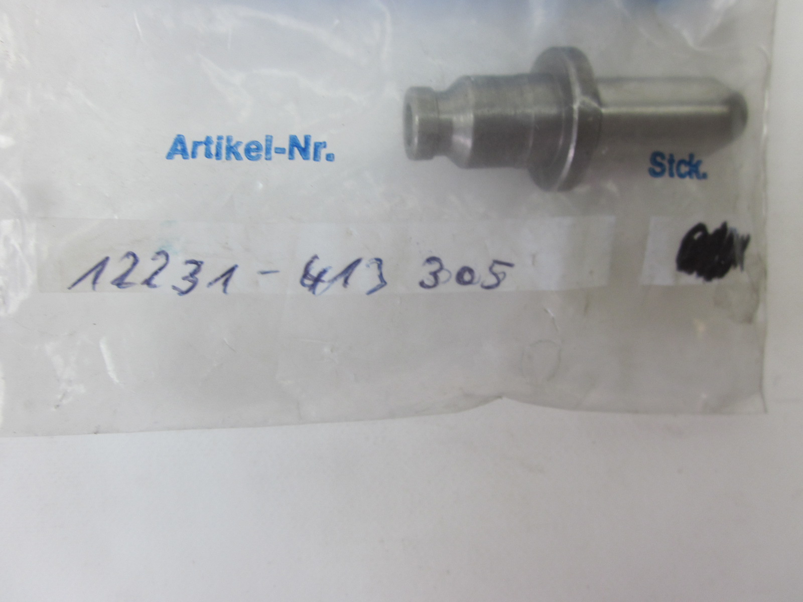 Picture of EINLASSVENTILFUEHRUNG 12231-413-305 ; CB 400 T1 / T2