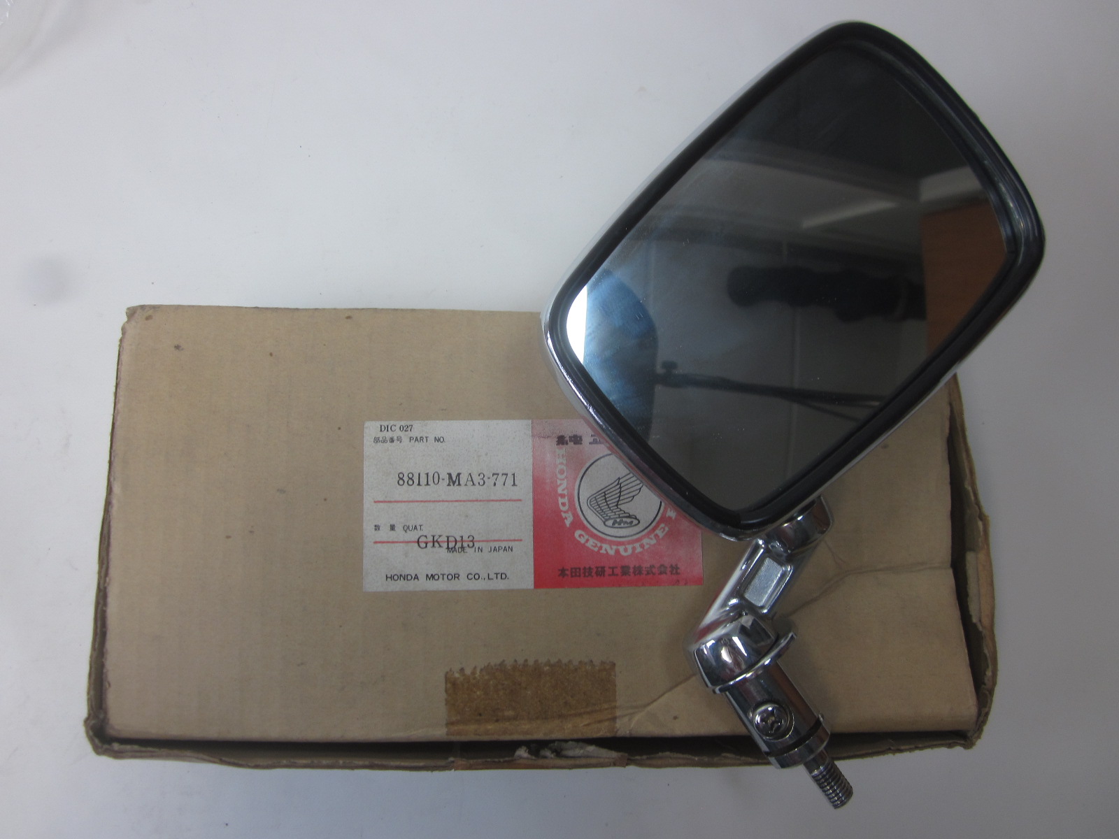 Bild von RUECKSPIEGEL   88110-MA3-771   CB 1100 RB
