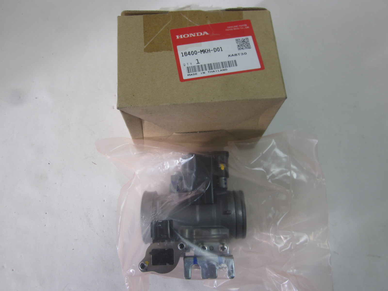 Picture of BODY ASSY., THROTTLE  16400-MKH-D01  X ADV750