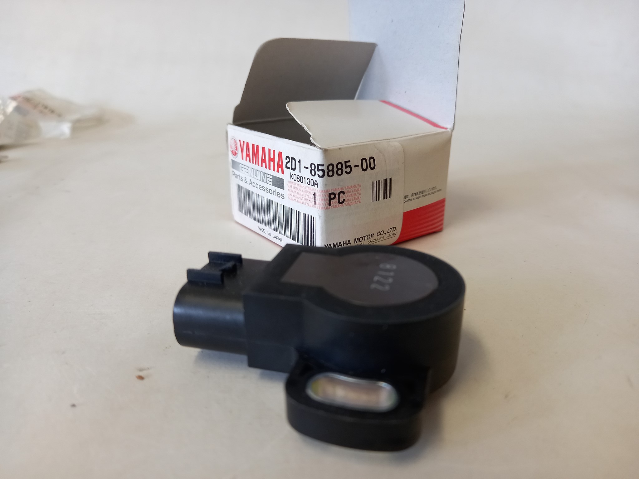 Picture of Yamaha  THROTTLE SENSOR ASSY  2D1-85885-00