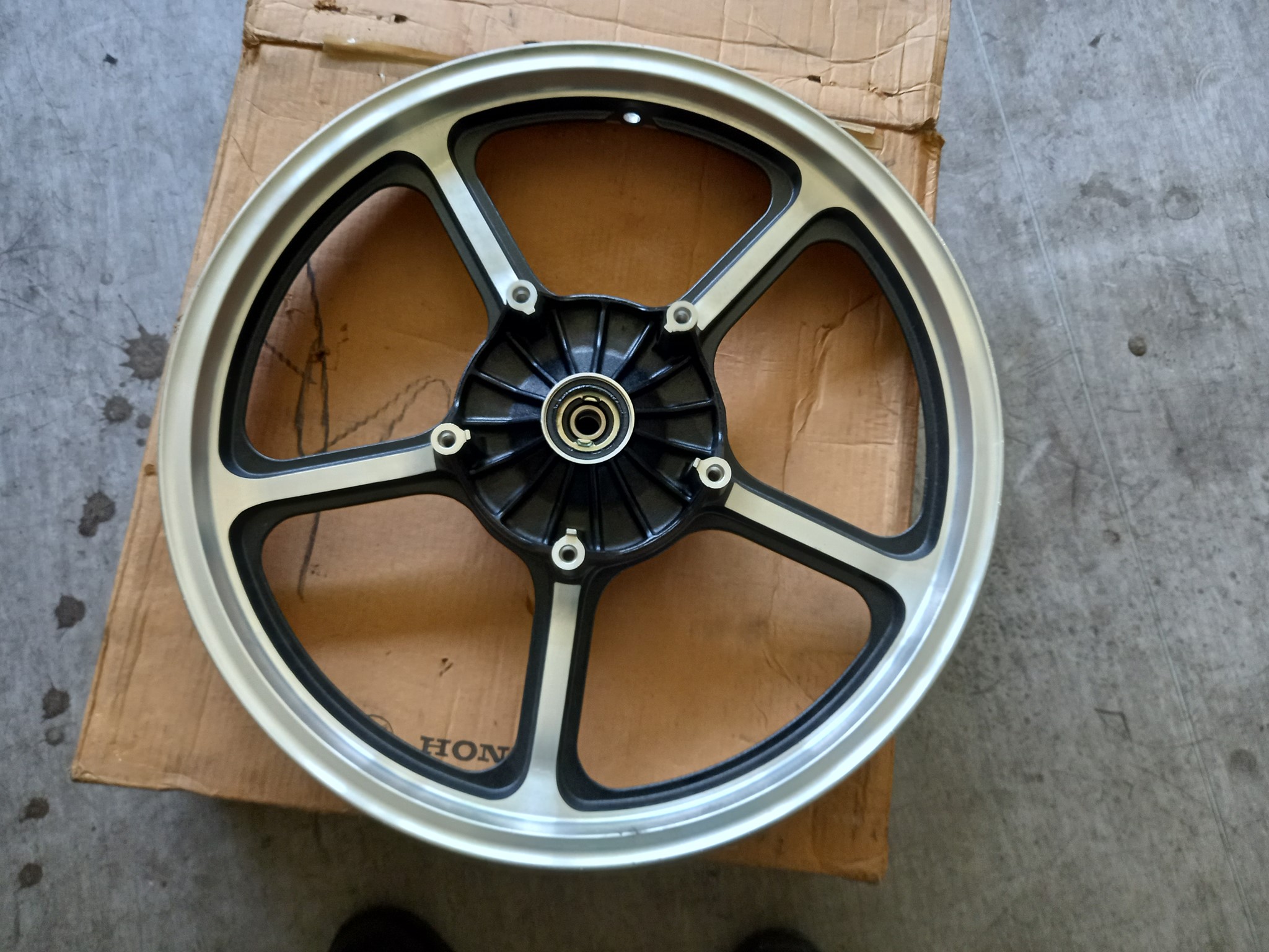 Picture of Honda  Rad vorne  44650-MK7-670