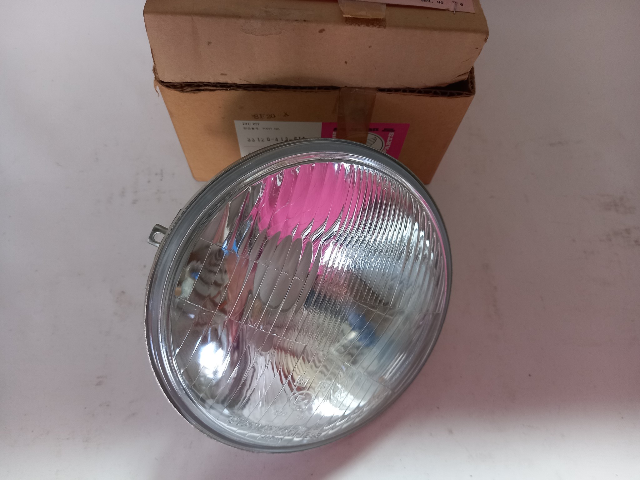 Bild von Honda  HEADLIGHT UNIT  33120-413-611