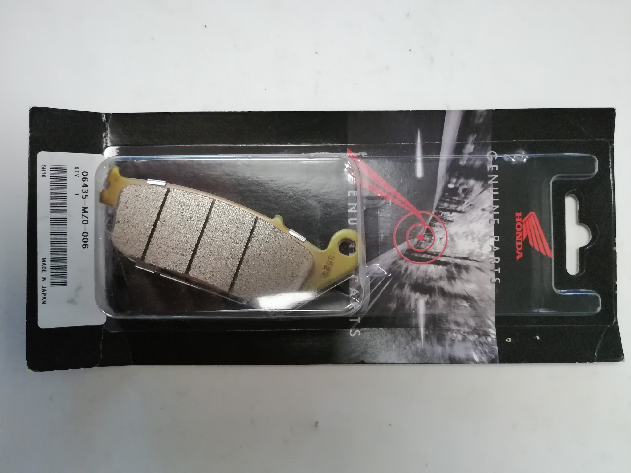 Picture of BREMSBELAG HINTEN  GL 1500 C  06435-MZ0-006